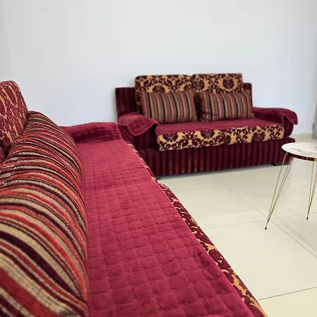 Liceu Charm Тирана