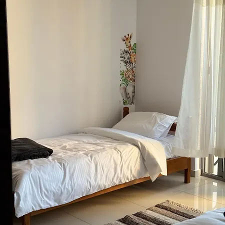 Liceu Charm * Тирана