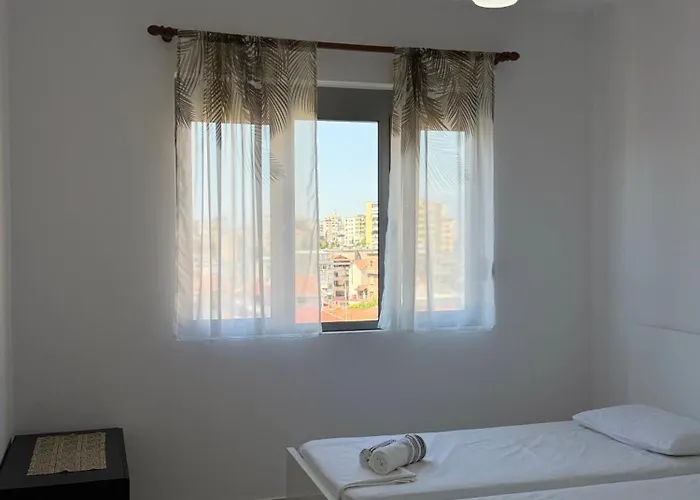 Apartman Liceu Charm Tirana