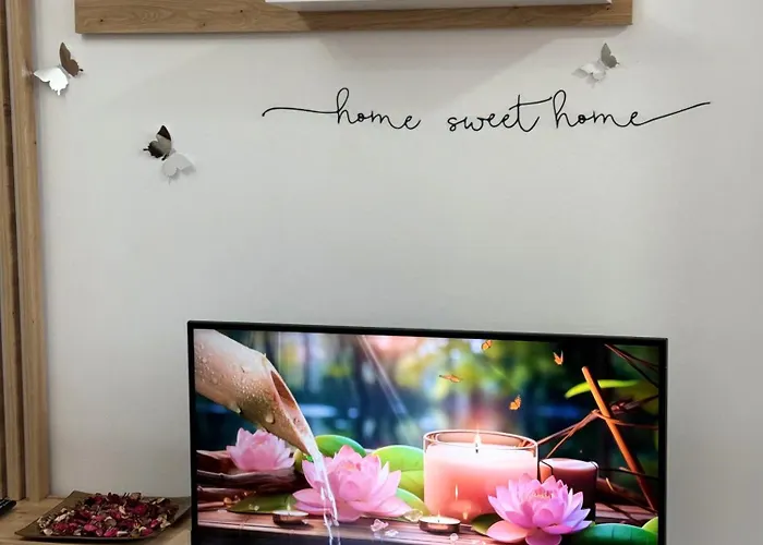 Liceu Charm * טיראנה