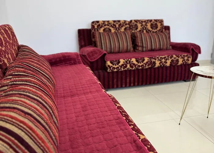 Liceu Charm טיראנה