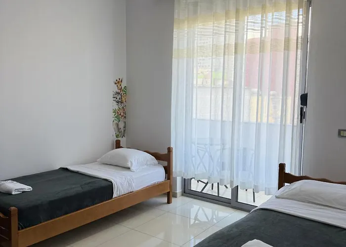 Apartman Liceu Charm Tirana