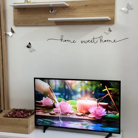 Liceu Charm * Tirana