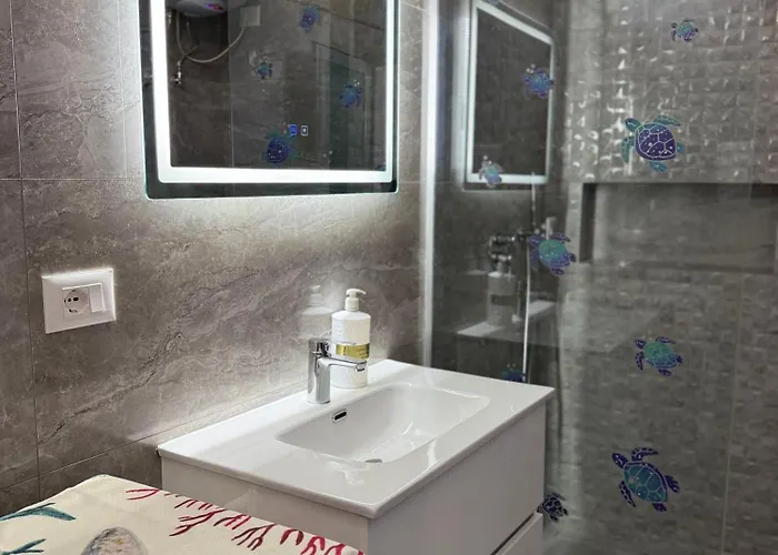 Liceu Charm * Tirana