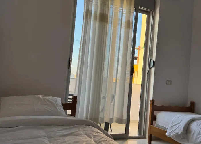 Liceu Charm 公寓 地拉那