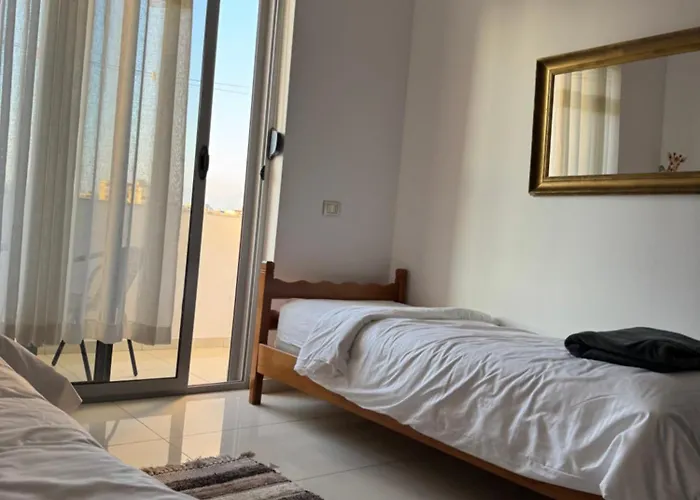 アパート Liceu Charm ティラナ